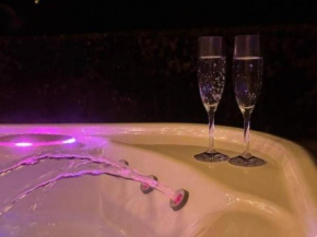 Zen Retreat met jacuzzi